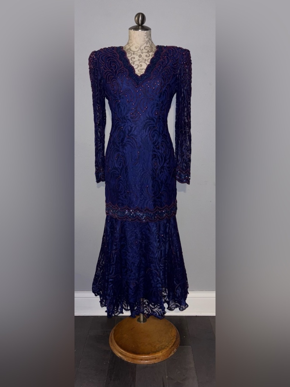 Vintage Elegant Lace Beaded Long-Sleeve Evening Dress Size Medium